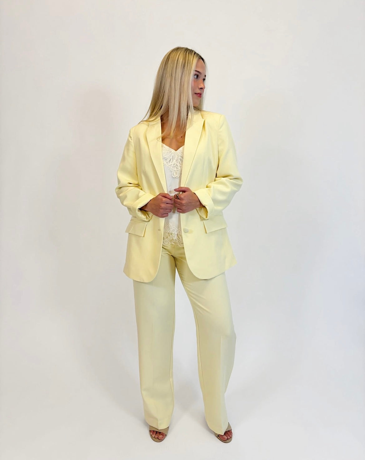 VIBLUME Blazer - Pastel Yellow