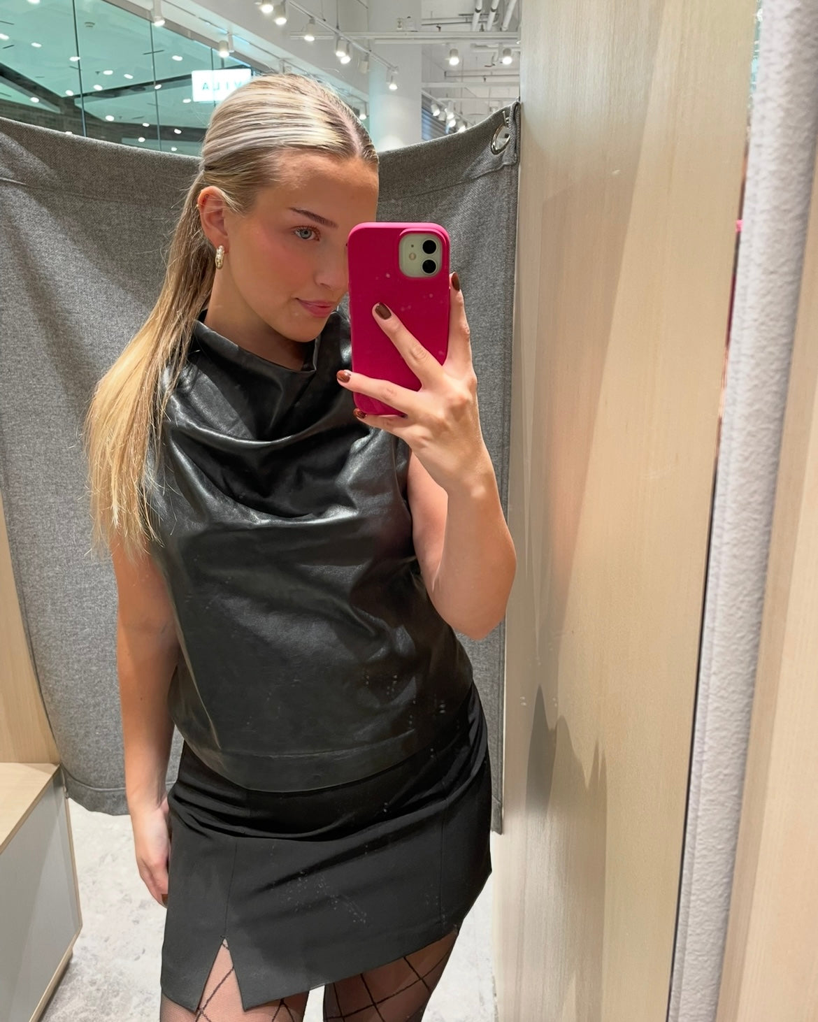 VICAMMI Short Skirt - Black Beauty