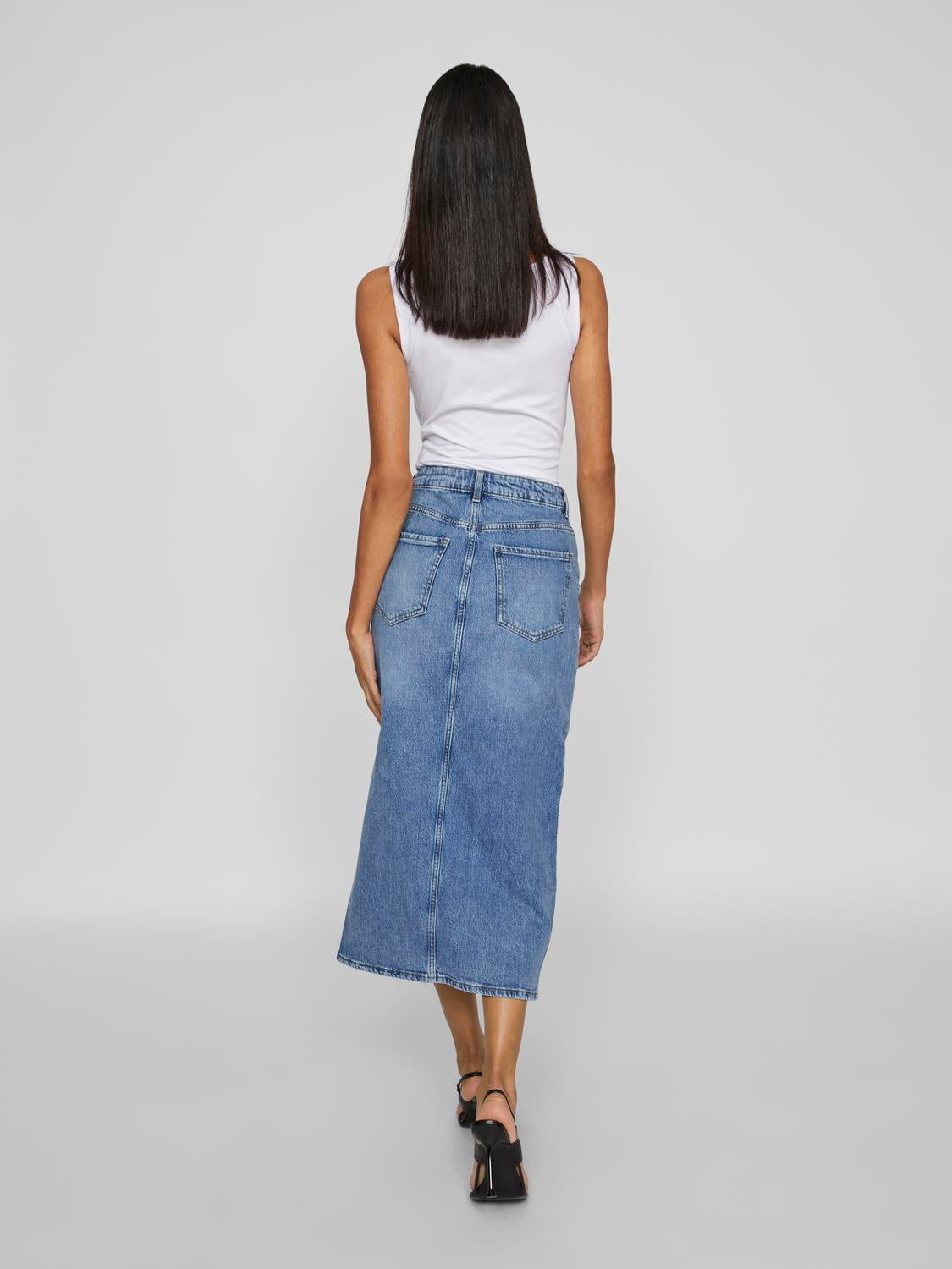 model_shot-back