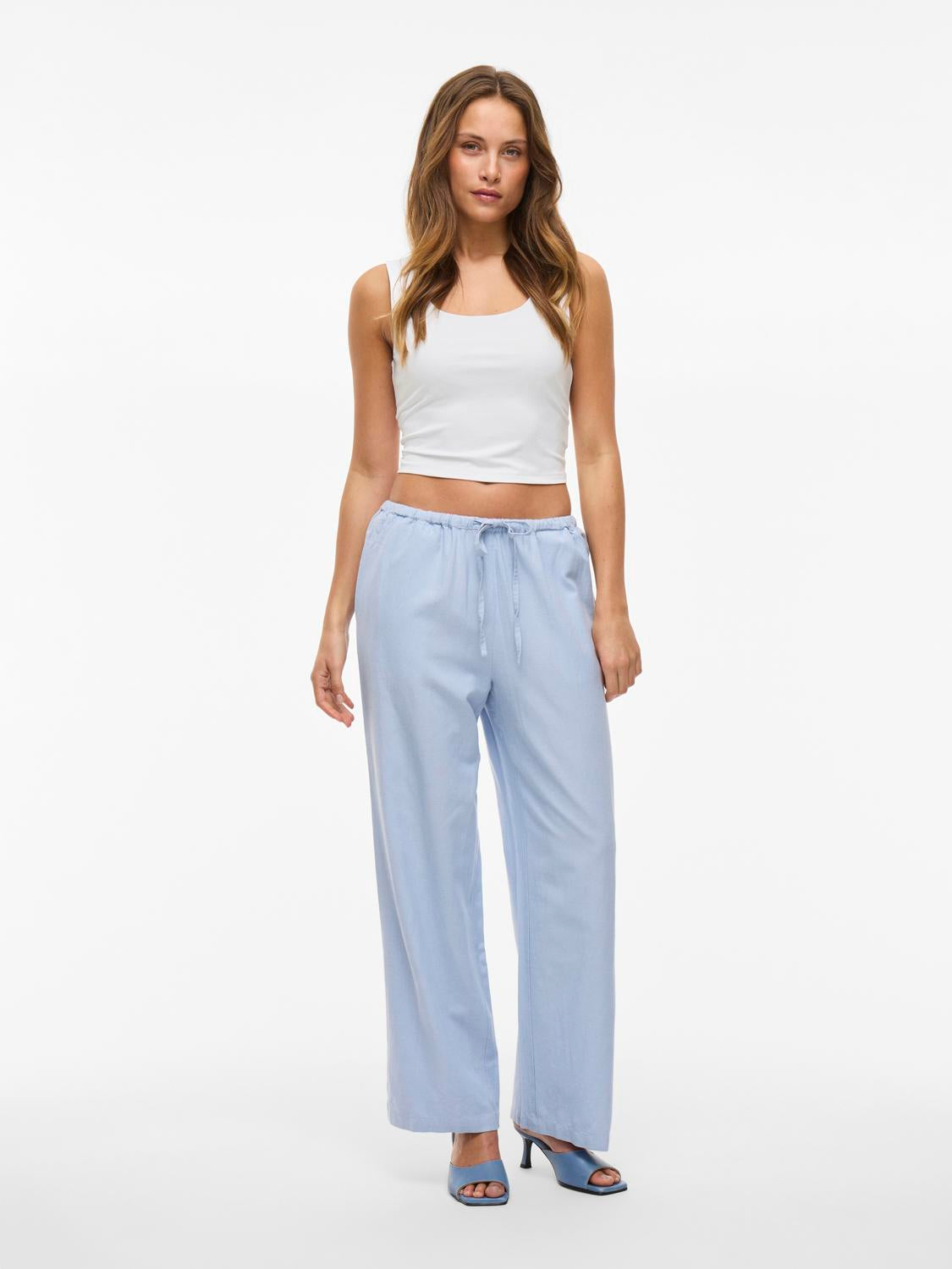 model_shot-front_full