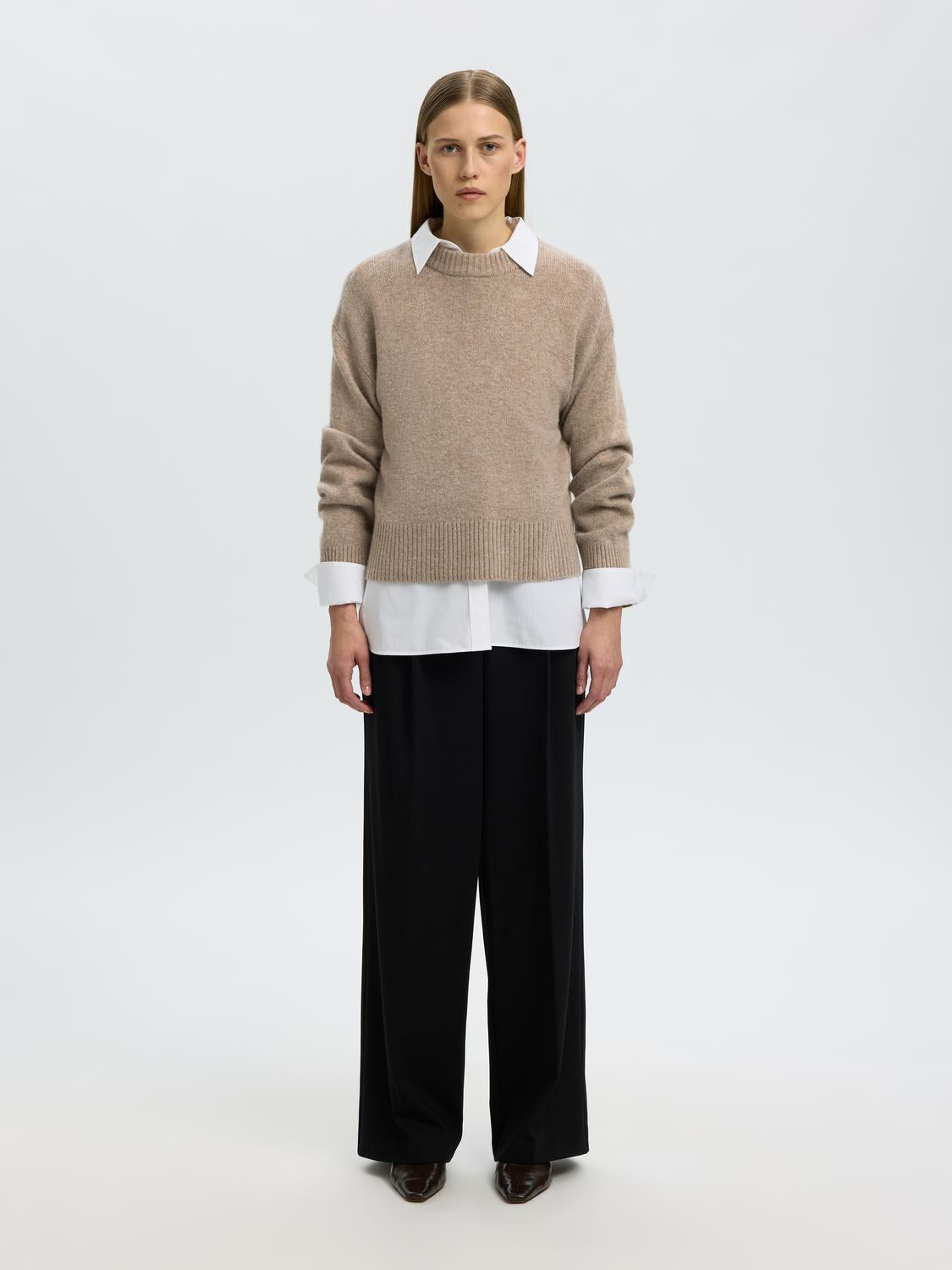 model_shot-front_full